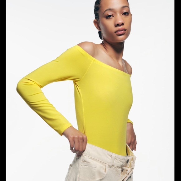 Zara off the shoulder yellow stretching bodysuit - Picture 3 of 8